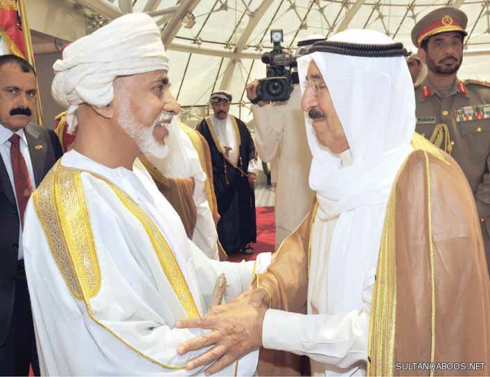 صور متنوعة ومميزة لجلالته السلطان قابوس بن سعيد Size:75.60 Kb Dim: 707 x 544 Size: Kb Dim: x