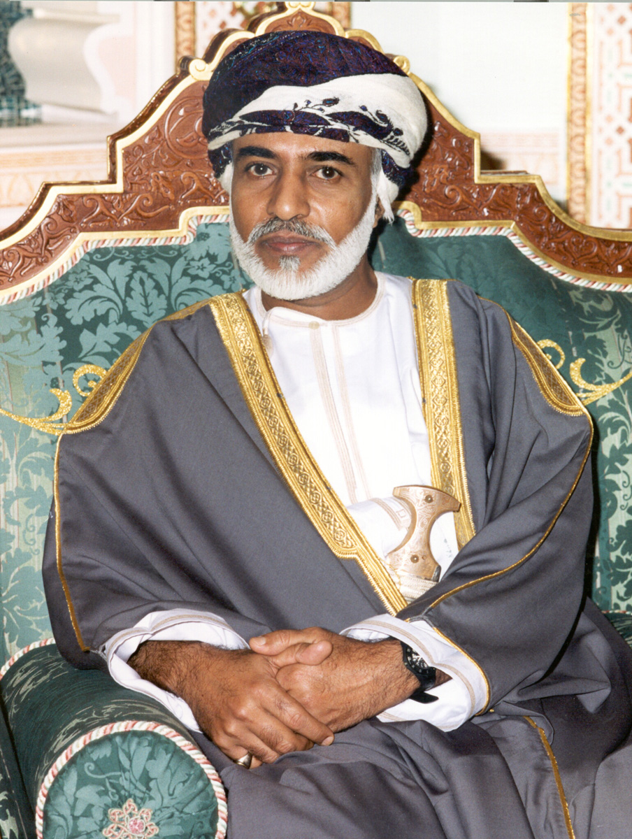 صور متنوعة ومميزة لجلالته السلطان قابوس بن سعيد Size:485.90 Kb Dim: 904 x 1200 Size: Kb Dim: x