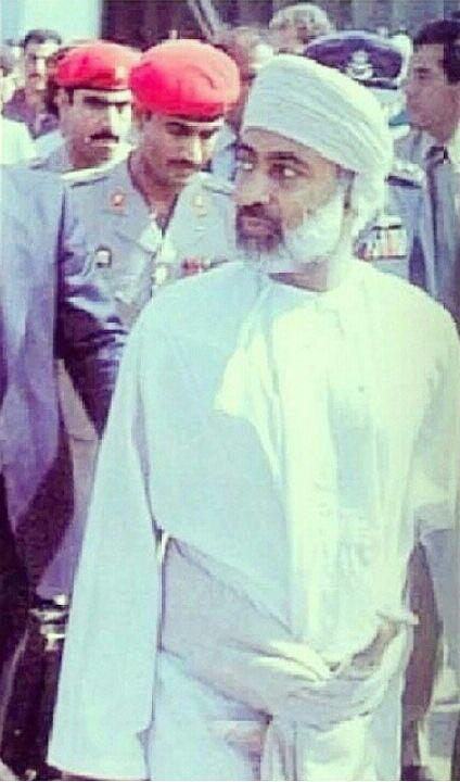 صور متنوعة ومميزة لجلالته السلطان قابوس Size:43.10 Kb Dim: 424 x 720 Size: Kb Dim: x