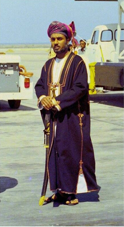 صور متنوعة ومميزة لجلالته السلطان قابوس Size:545.70 Kb Dim: 411 x 749 Size: Kb Dim: x