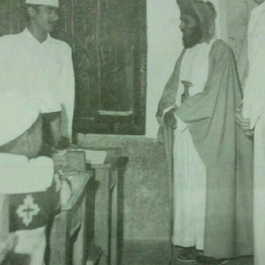 صور متنوعة ومميزة لجلالته السلطان قابوس Qaboos Size:61.70 Kb Dim: 540 x 540 Size: Kb Dim: x