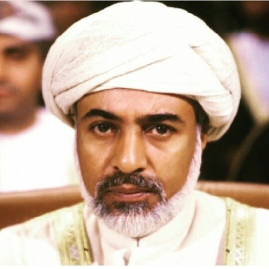 صور متنوعة ومميزة لجلالته السلطان قابوس Qaboos Size:61.00 Kb Dim: 540 x 540 Size: Kb Dim: x