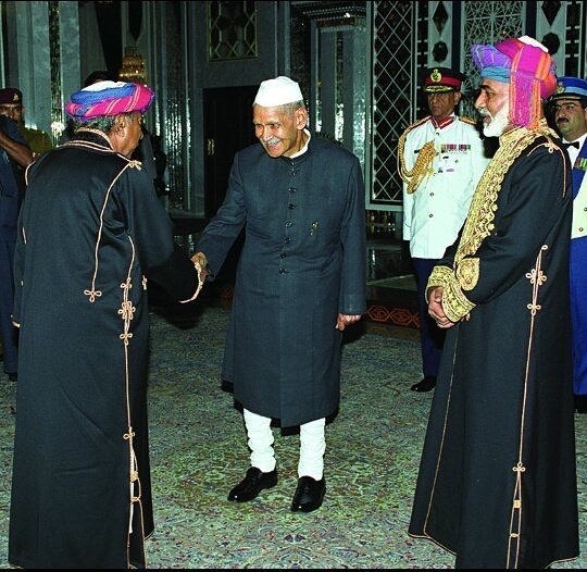 صور متنوعة ومميزة لجلالته السلطان قابوس Qaboos Size:123.00 Kb Dim: 540 x 526 Size: Kb Dim: x