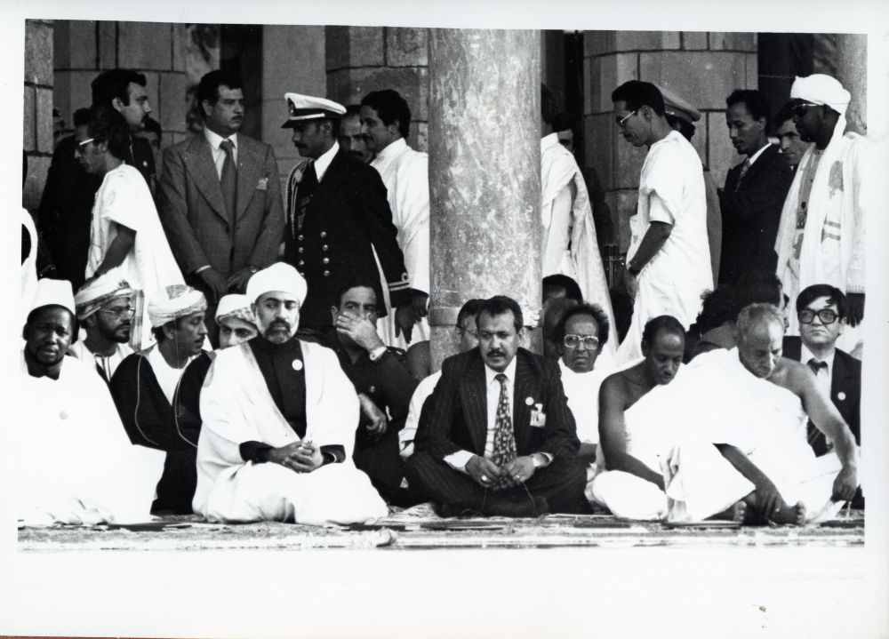 صور متنوعة ومميزة لجلالته السلطان قابوس Qaboos Size:117.20 Kb Dim: 1000 x 719 Size: Kb Dim: x