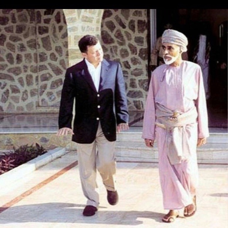 صور متنوعة ومميزة لجلالته السلطان قابوس Qaboos Size:129.80 Kb Dim: 727 x 727 Size: Kb Dim: x