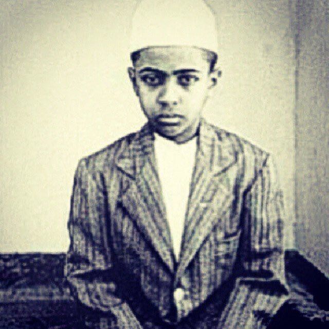 صور متنوعة ومميزة لجلالته السلطان قابوس Qaboos Size:80.50 Kb Dim: 640 x 640 Size: Kb Dim: x