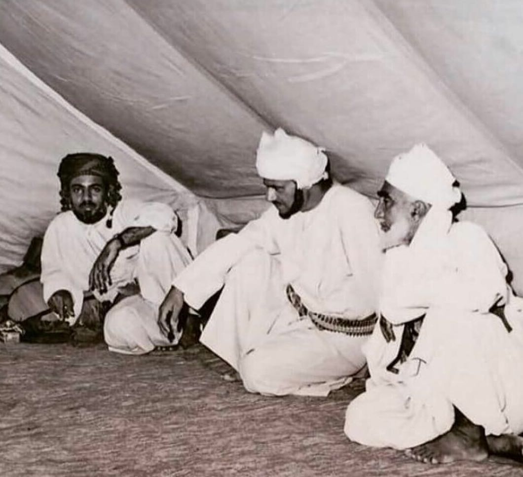 صور متنوعة ومميزة لجلالته السلطان قابوس Qaboos Size:101.70 Kb Dim: 1060 x 967 Size: Kb Dim: x