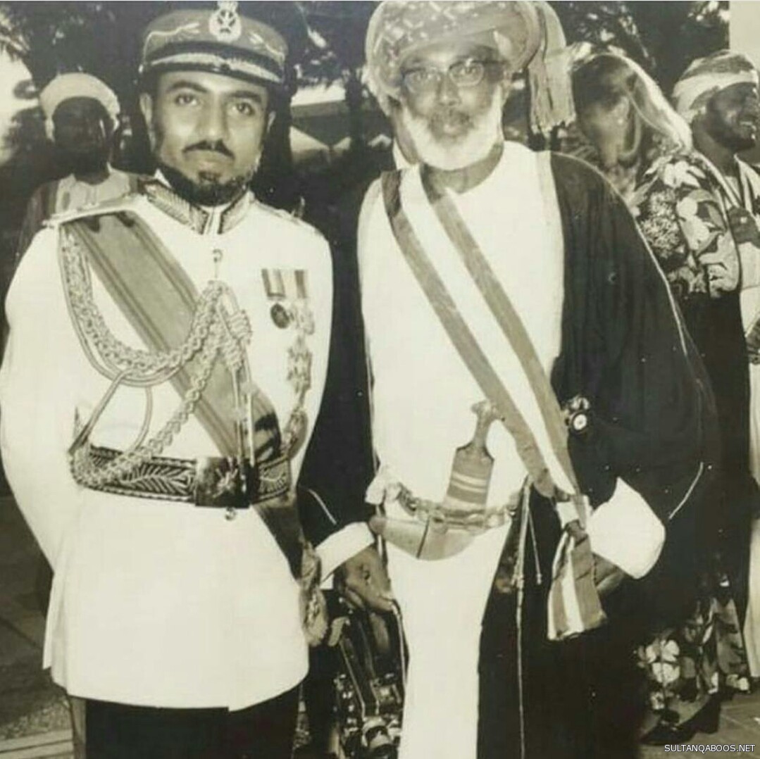 صور متنوعة ومميزة لجلالته السلطان قابوس Qaboos Size:184.70 Kb Dim: 1079 x 1078 Size: Kb Dim: x