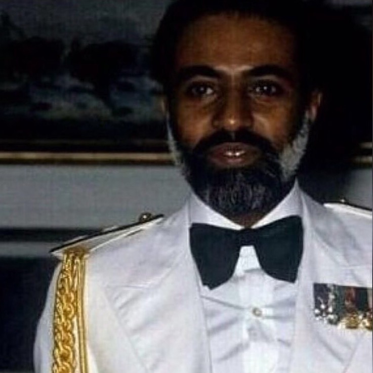 صور متنوعة ومميزة لجلالته السلطان قابوس Qaboos Size:89.00 Kb Dim: 737 x 737 Size: Kb Dim: x