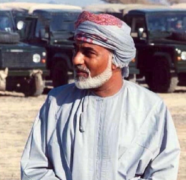 صور متنوعة ومميزة لجلالته السلطان قابوس Qaboos Size:233.90 Kb Dim: 1280 x 1280 Size: Kb Dim: x