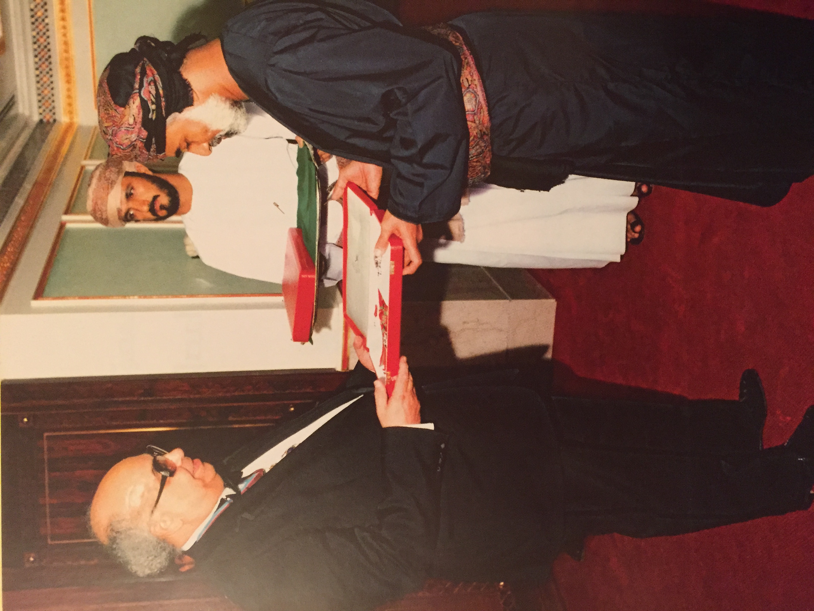 صور متنوعة ومميزة لجلالته السلطان قابوس Qaboos Size:1608.70 Kb Dim: 3264 x 2448 Size: Kb Dim: x