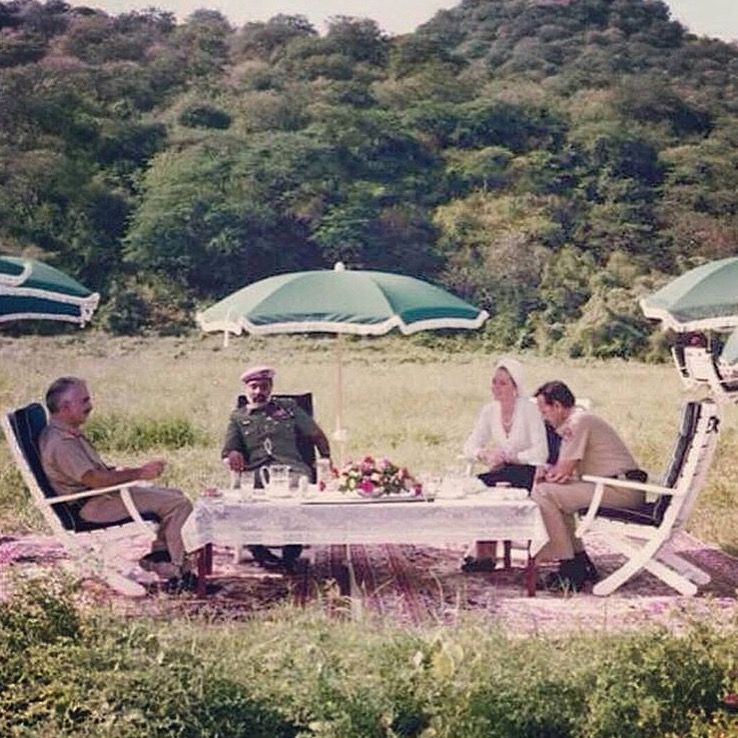 صور متنوعة ومميزة لجلالته السلطان قابوس Qaboos Size:209.10 Kb Dim: 738 x 738 Size: Kb Dim: x