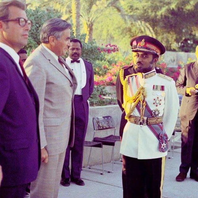 صور متنوعة ومميزة لجلالته السلطان قابوس Qaboos Size:158.10 Kb Dim: 640 x 640 Size: Kb Dim: x