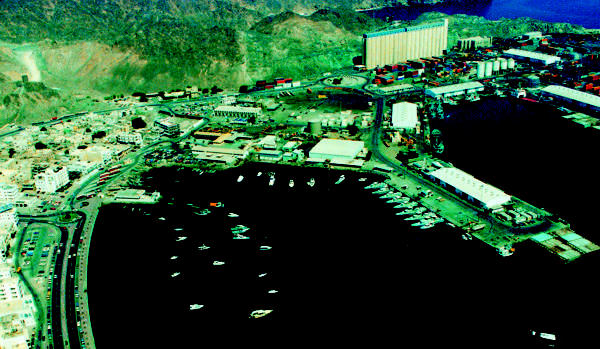 الإنجازات والعمران ميناء السلطان قابوس Size:71.30 Kb Dim: 600 x 349 Size: Kb Dim: x