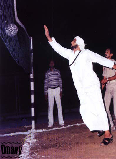 ملوك وسلاطين الشيخ زايد Size:31.60 Kb Dim: 394 x 538 Size: Kb Dim: x