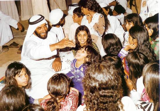 ملوك وسلاطين الشيخ زايد بن سلطان Size:46.80 Kb Dim: 552 x 384 Size: Kb Dim: x