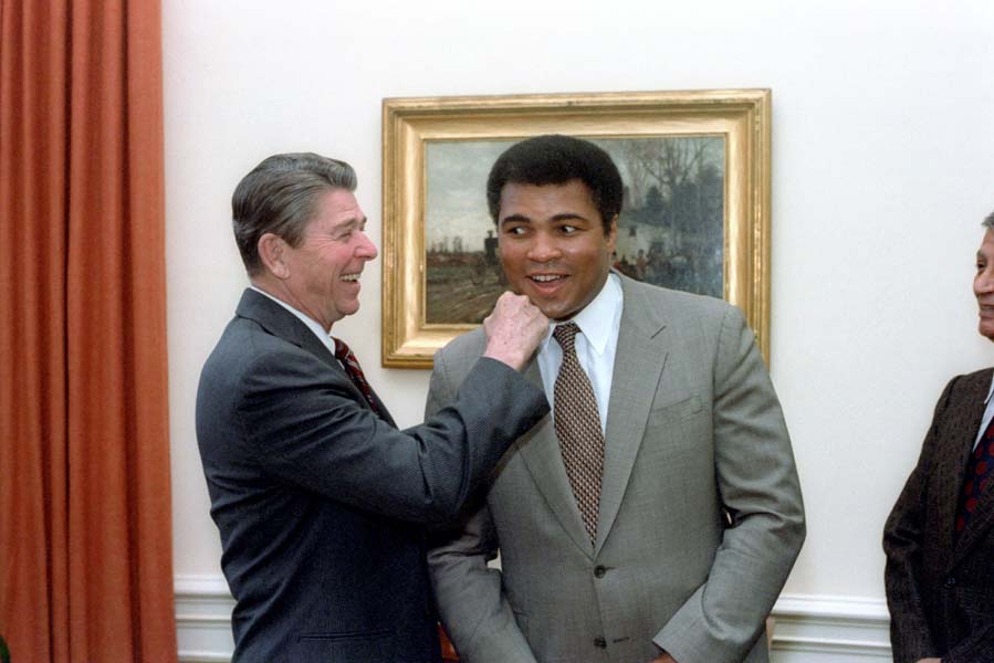 ملوك وسلاطين Ronald Reagan Size:60.00 Kb Dim: 899 x 600 Size: Kb Dim: x
