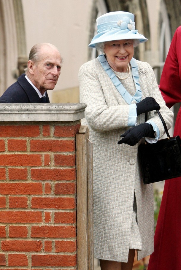 ملوك وسلاطين Queen Elizabeth Size:168.30 Kb Dim: 610 x 910 Size: Kb Dim: x