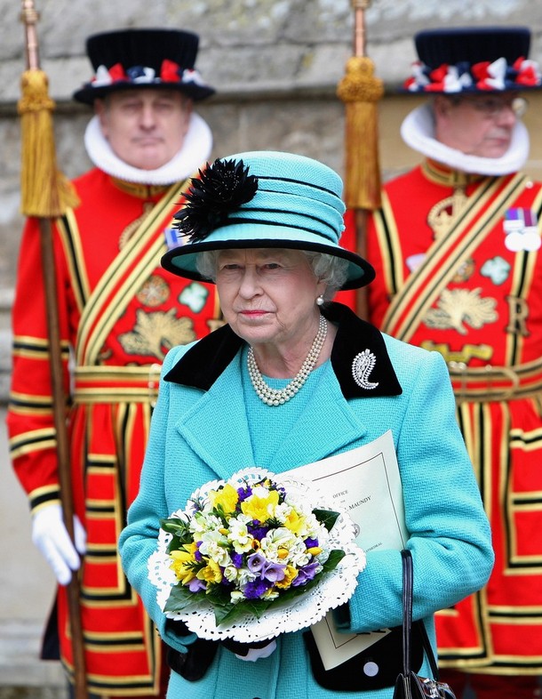 ملوك وسلاطين Queen Elizabeth Size:156.60 Kb Dim: 610 x 786 Size: Kb Dim: x
