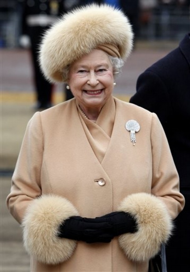 ملوك وسلاطين Queen Elizabeth Size:84.00 Kb Dim: 610 x 872 Size: Kb Dim: x