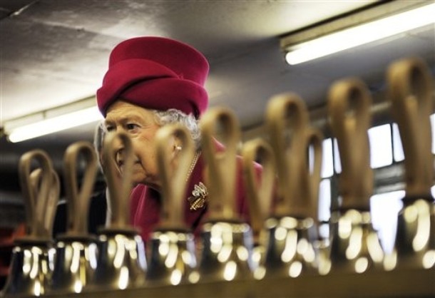 ملوك وسلاطين Queen Elizabeth Size:54.70 Kb Dim: 610 x 418 Size: Kb Dim: x