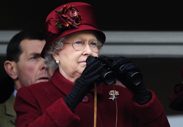ملوك وسلاطين Queen Elizabeth Size:48.40 Kb Dim: 610 x 423 Size: Kb Dim: x