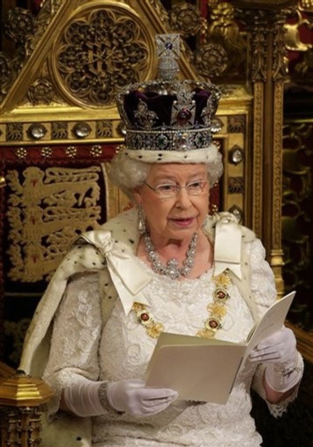 ملوك وسلاطين Queen Elizabeth Size:133.70 Kb Dim: 610 x 872 Size: Kb Dim: x