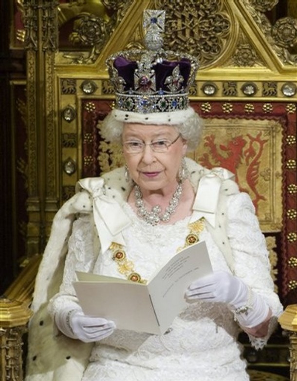 ملوك وسلاطين Queen Elizabeth Size:122.40 Kb Dim: 610 x 782 Size: Kb Dim: x