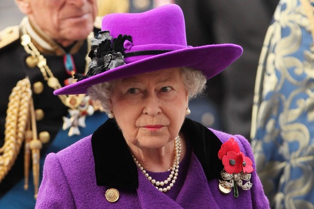 ملوك وسلاطين Queen Elizabeth Size:69.40 Kb Dim: 610 x 406 Size: Kb Dim: x