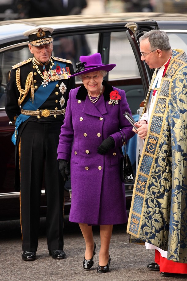 ملوك وسلاطين Queen Elizabeth Size:179.90 Kb Dim: 610 x 915 Size: Kb Dim: x