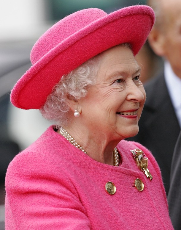 ملوك وسلاطين Queen Elizabeth Size:120.50 Kb Dim: 610 x 773 Size: Kb Dim: x