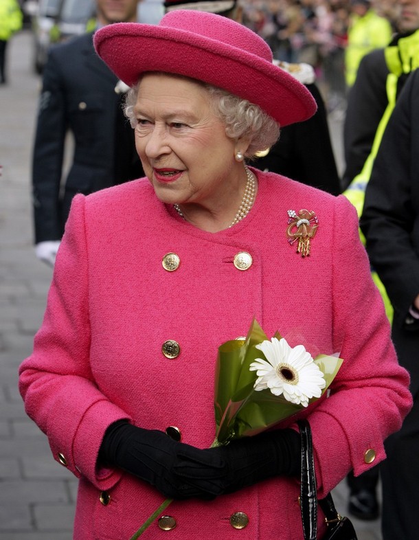 ملوك وسلاطين Queen Elizabeth Size:128.10 Kb Dim: 610 x 786 Size: Kb Dim: x