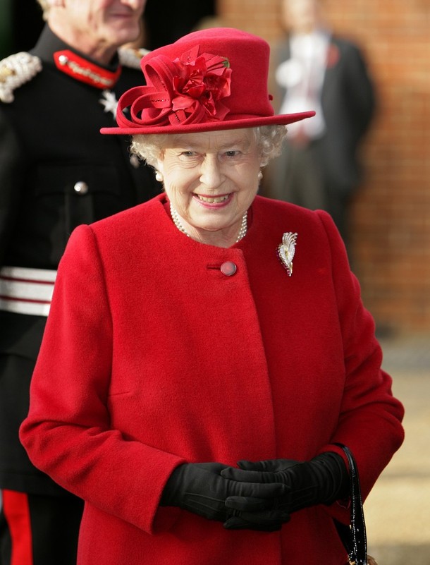 ملوك وسلاطين Queen Elizabeth Size:94.20 Kb Dim: 610 x 801 Size: Kb Dim: x