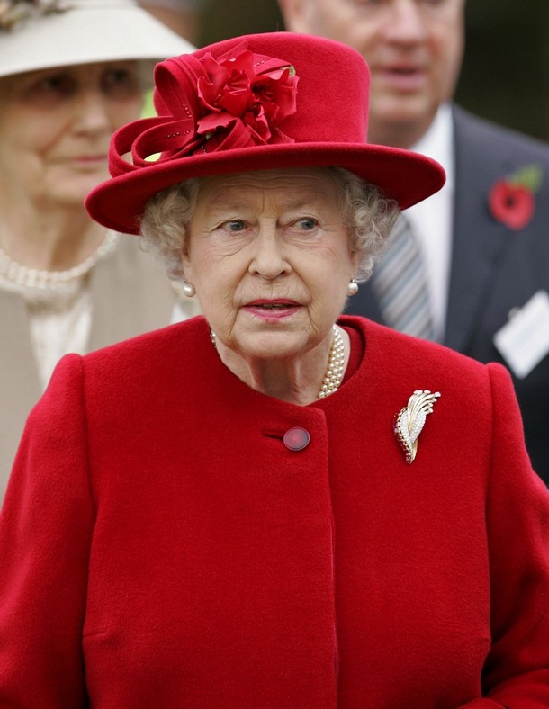 ملوك وسلاطين Queen Elizabeth Size:94.10 Kb Dim: 610 x 788 Size: Kb Dim: x