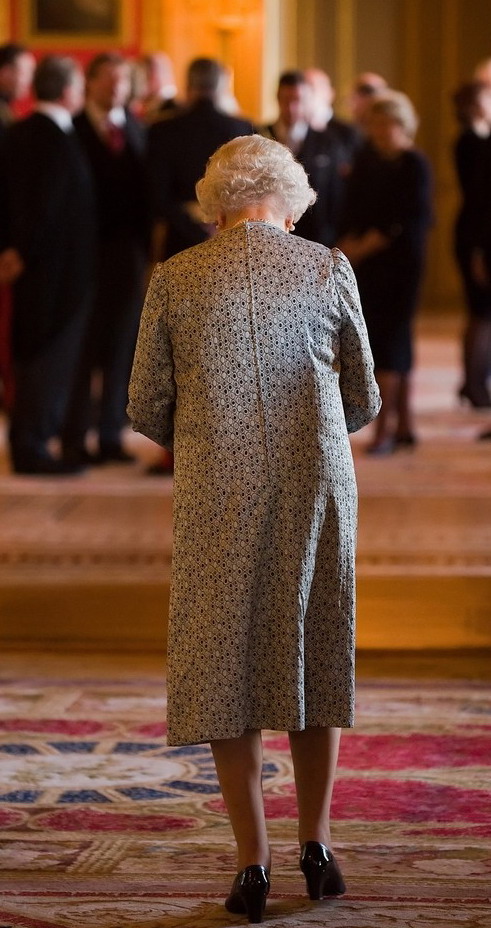 ملوك وسلاطين Queen Elizabeth Size:140.60 Kb Dim: 491 x 928 Size: Kb Dim: x