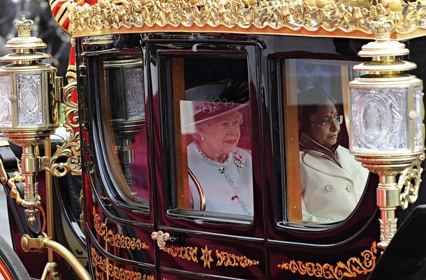 ملوك وسلاطين Queen Elizabeth Size:110.00 Kb Dim: 610 x 401 Size: Kb Dim: x