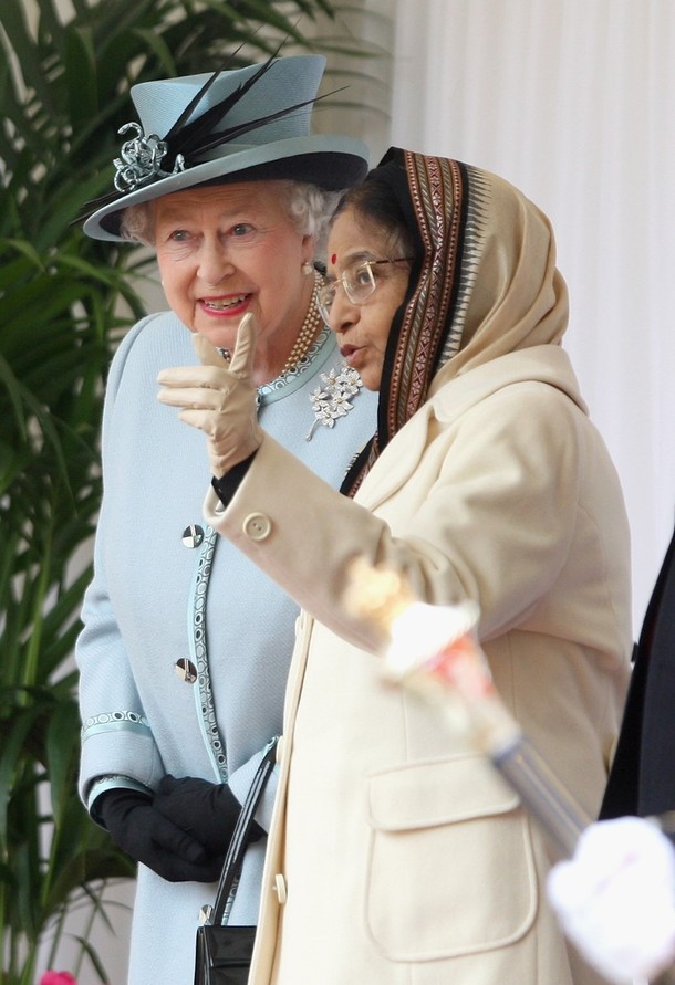 ملوك وسلاطين Queen Elizabeth Size:114.20 Kb Dim: 610 x 891 Size: Kb Dim: x