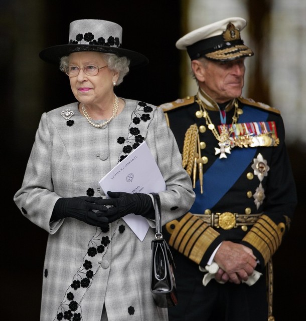ملوك وسلاطين Queen Elizabeth Size:92.80 Kb Dim: 610 x 641 Size: Kb Dim: x