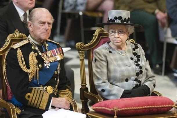 ملوك وسلاطين Queen Elizabeth Size:71.10 Kb Dim: 610 x 405 Size: Kb Dim: x