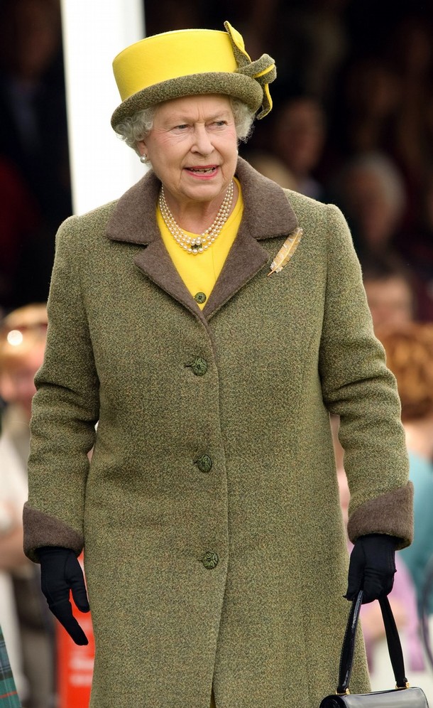 ملوك وسلاطين Queen Elizabeth Size:202.20 Kb Dim: 610 x 996 Size: Kb Dim: x
