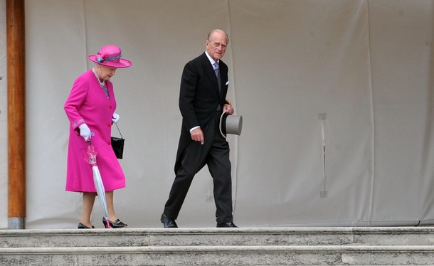 ملوك وسلاطين Queen Elizabeth Size:45.20 Kb Dim: 610 x 374 Size: Kb Dim: x