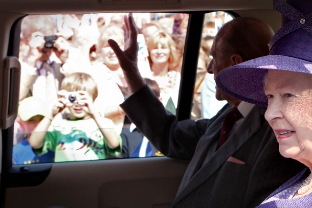 ملوك وسلاطين Queen Elizabeth Size:60.90 Kb Dim: 610 x 407 Size: Kb Dim: x