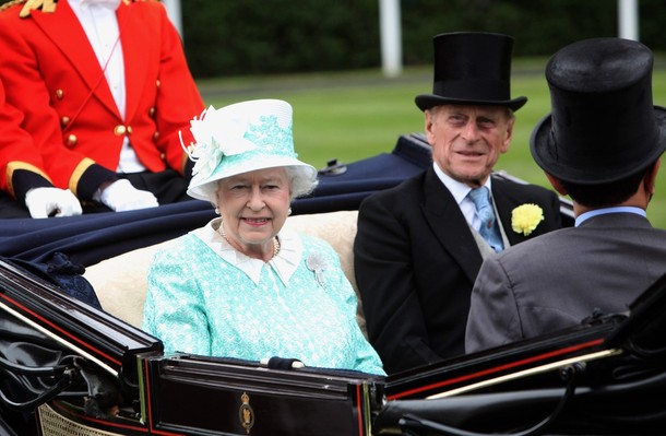 ملوك وسلاطين Queen Elizabeth Size:67.30 Kb Dim: 610 x 399 Size: Kb Dim: x