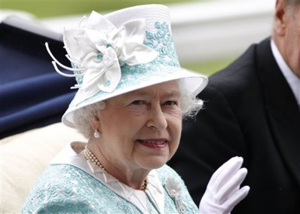 ملوك وسلاطين Queen Elizabeth Size:53.30 Kb Dim: 610 x 437 Size: Kb Dim: x
