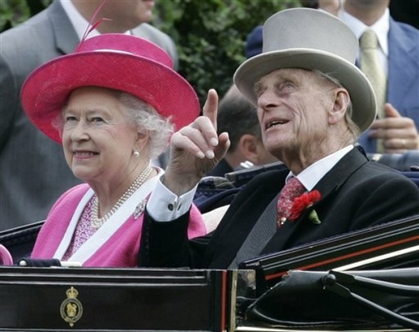 ملوك وسلاطين Queen Elizabeth Size:73.80 Kb Dim: 610 x 484 Size: Kb Dim: x