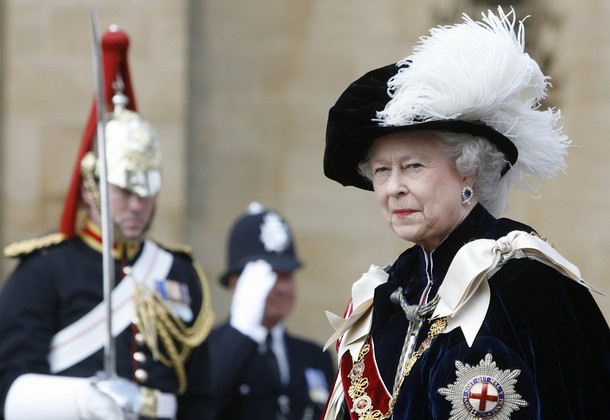 ملوك وسلاطين Queen Elizabeth Size:56.60 Kb Dim: 610 x 420 Size: Kb Dim: x