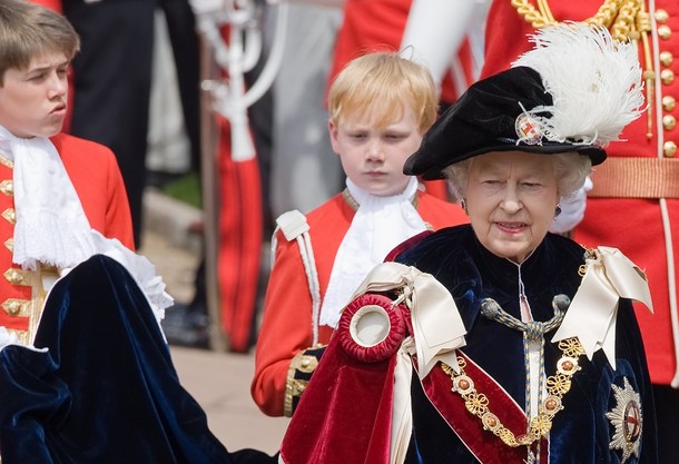 ملوك وسلاطين Queen Elizabeth Size:77.30 Kb Dim: 610 x 417 Size: Kb Dim: x