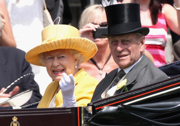 ملوك وسلاطين Queen Elizabeth Size:71.90 Kb Dim: 610 x 429 Size: Kb Dim: x