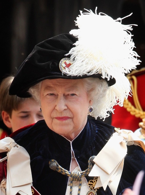 ملوك وسلاطين Queen Elizabeth Size:107.70 Kb Dim: 610 x 822 Size: Kb Dim: x