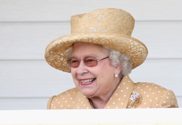 ملوك وسلاطين Queen Elizabeth Size:42.20 Kb Dim: 610 x 421 Size: Kb Dim: x